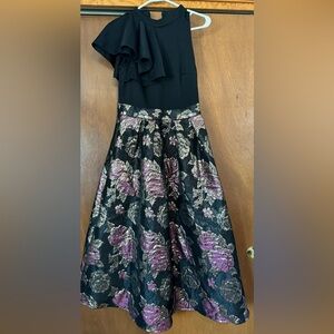 SHEIN dress. One side ruffle size 6